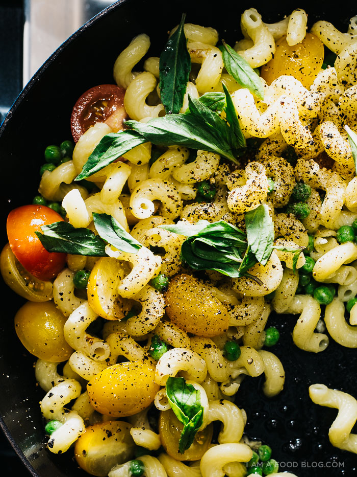 scoobi doo pasta with burrata and tomatoes - www.iamafoodblog.com