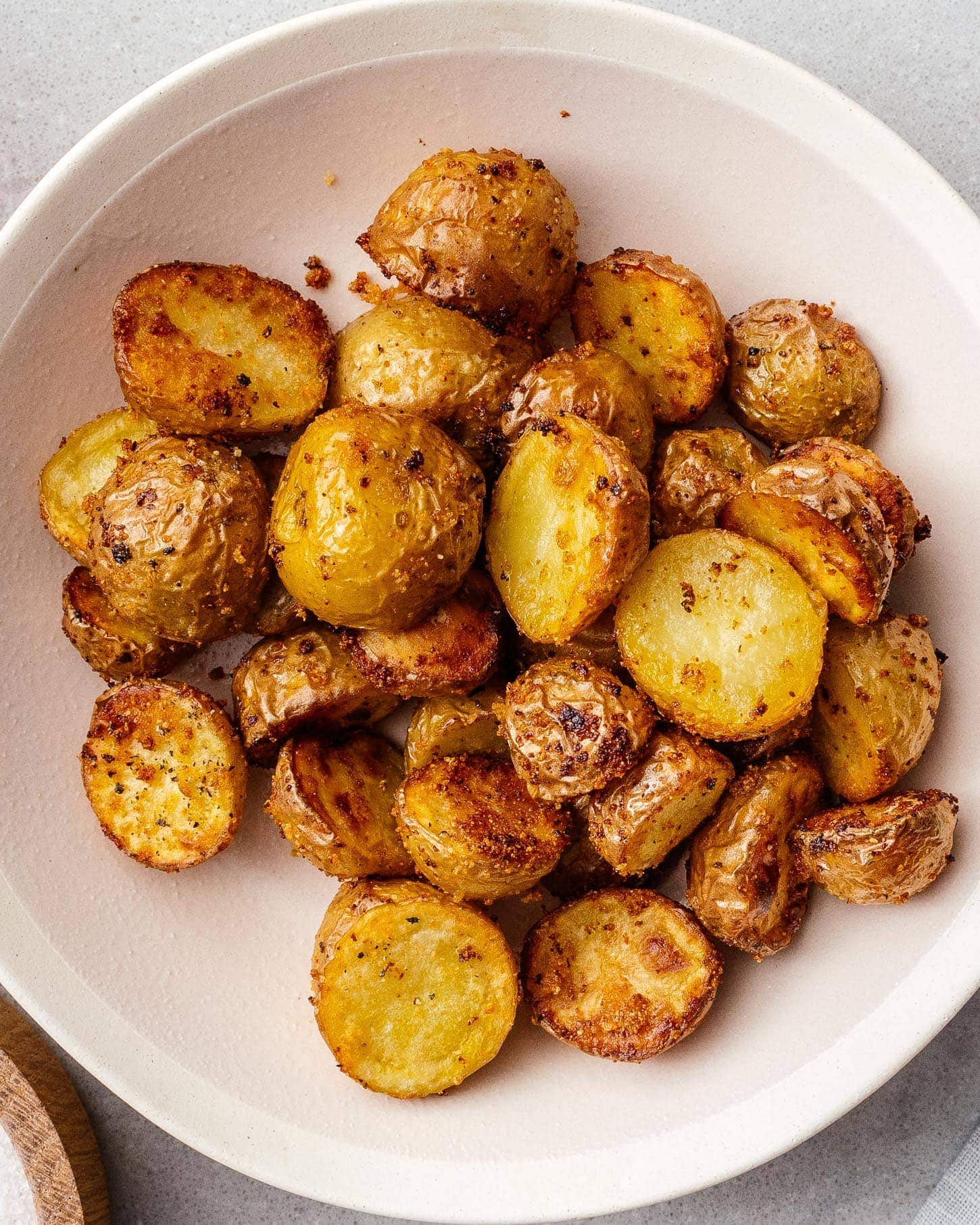 air fryer potatoes | www.iamafoodblog.com
