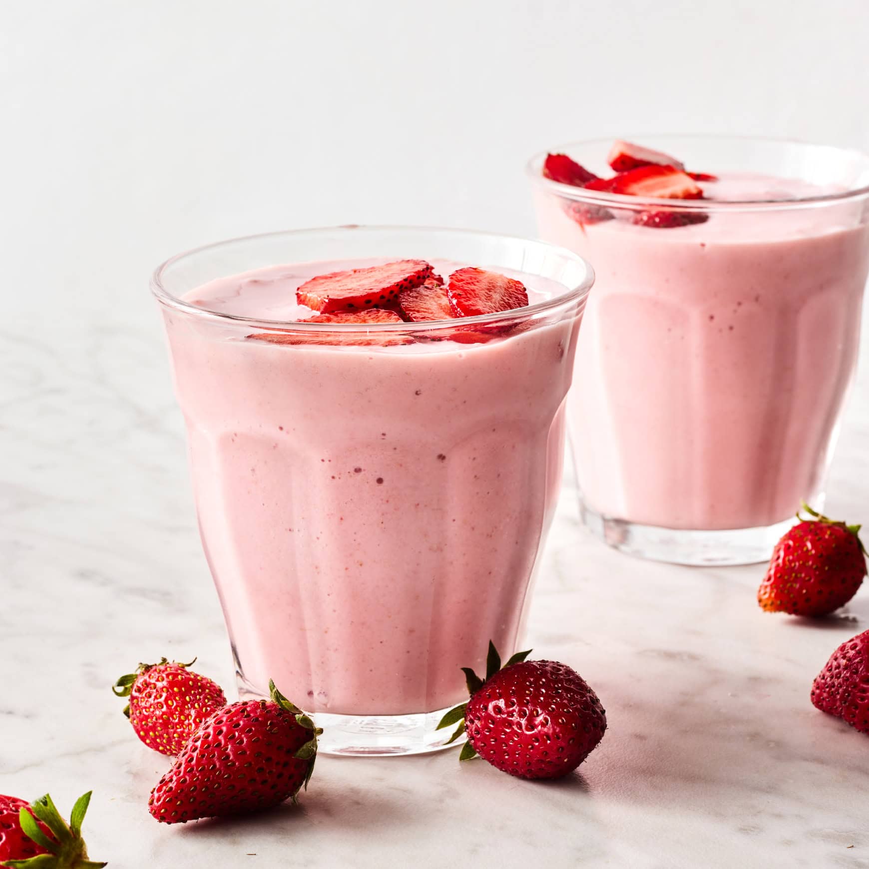 Healthy smoothie recipes - Strawberry banana smoothie