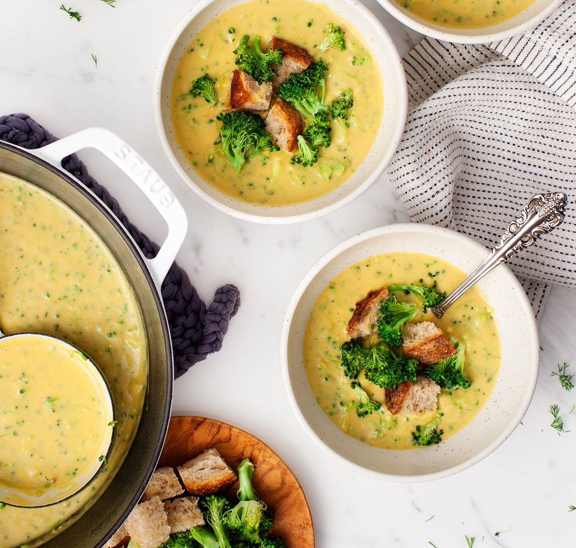 Vegan broccoli soup